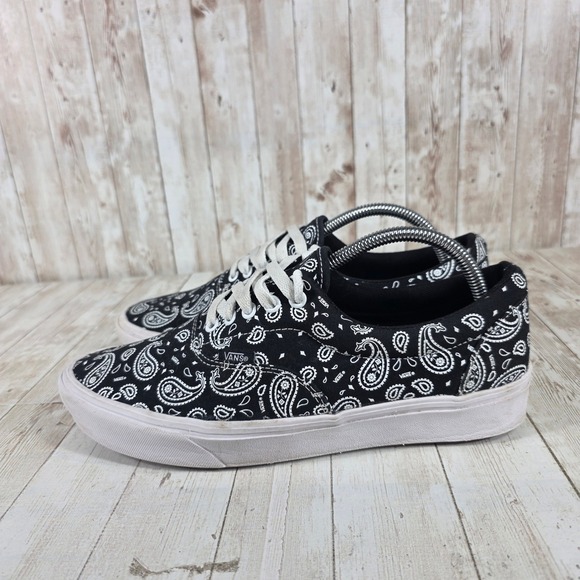 Vans Era Paisley Print Classic Low Top Sneakers Men Size 10 Black White